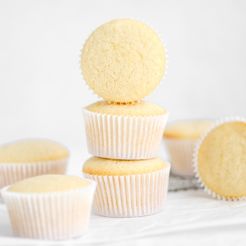 Stock of cupcakes on the table.