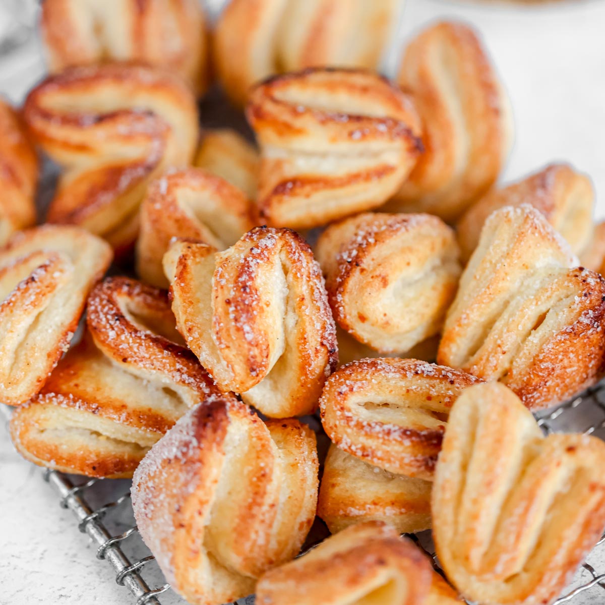 Farmer cheese cookies on the table.