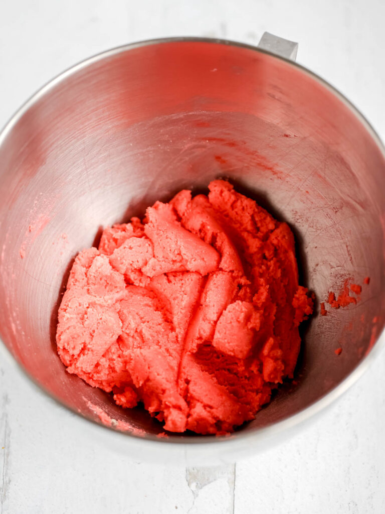 Mixing bowl with the cookie dough. 