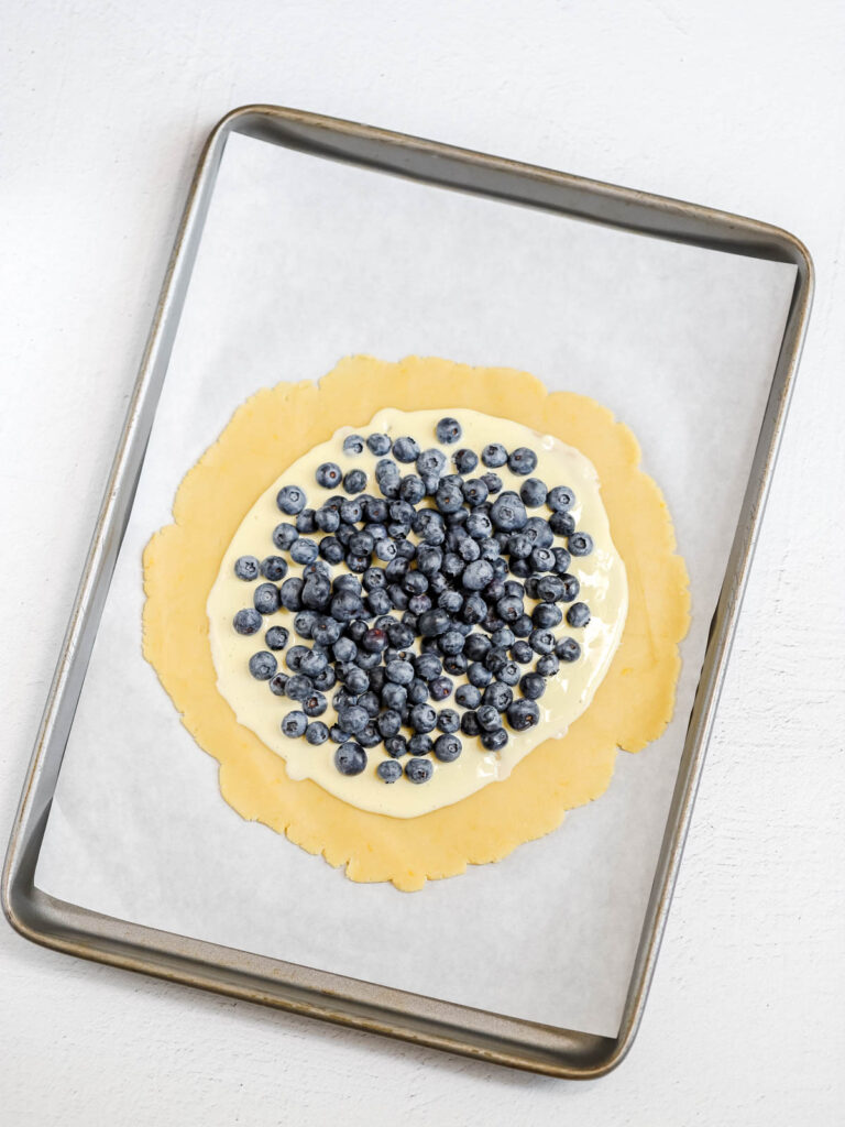 Assembling galette. 
